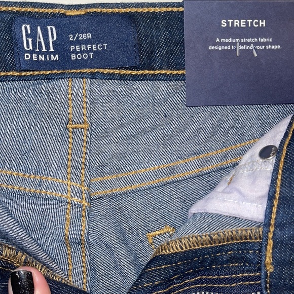 Gap Perfect Boot Stretch Jean - Picture 6 of 11